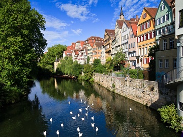 Neckarlauf durch Stuttgart in Baden-Württemberg