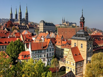 Ufer der Regnitz in Bamberg, Bayern