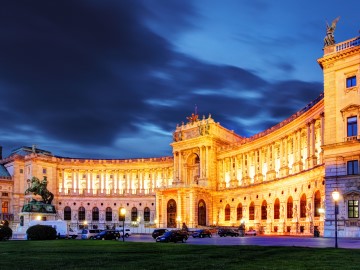 Wien Hofburg in Wien bei Nacht