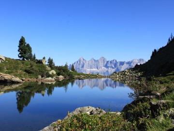 Bergsee in Österreich von oben