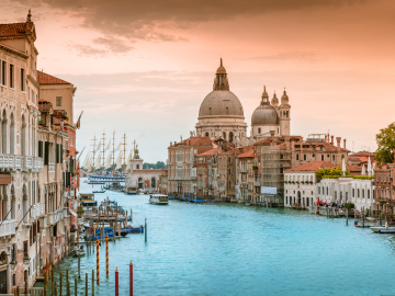 Venedig Dogenpalast in Venedig am Canale Grande